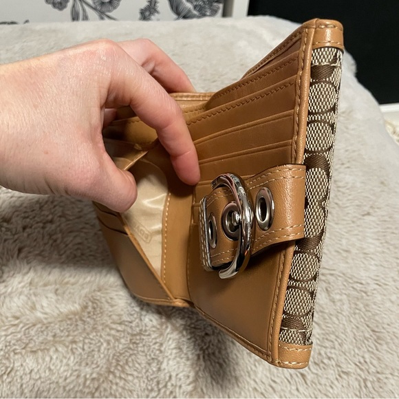 Coach Brown Tan Signature Jacquard Wallet - Picture 8 of 16